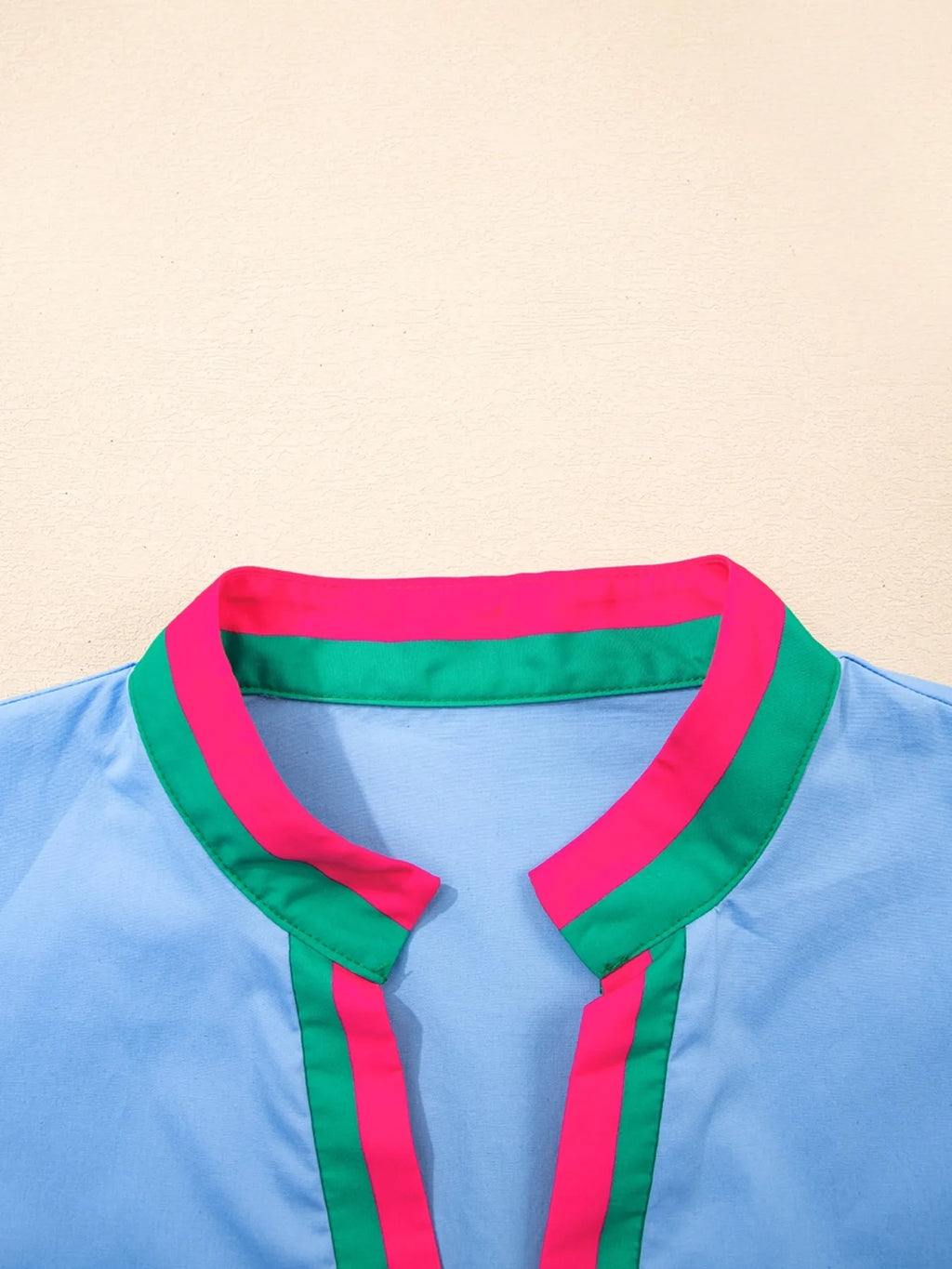 Sarah Express Women's Contrast Trim Notched Short Sleeve Blouse