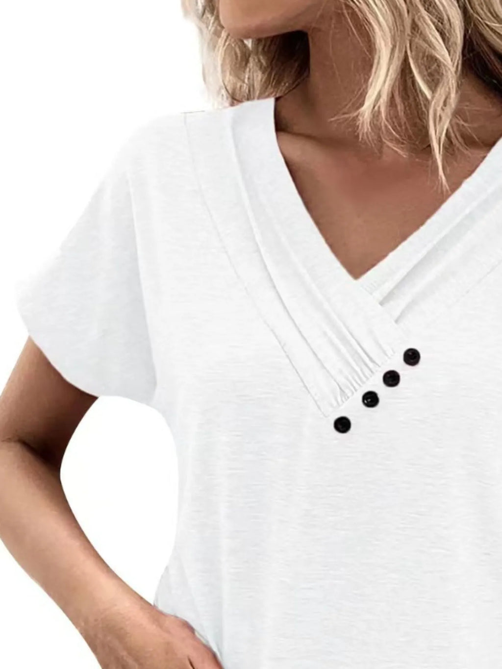 Sarah Express Women's Decorative Button Short Sleeve T-Shirt