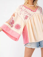 Sarah Express Women's Printed V-Neck Top with Contrast Trim Details