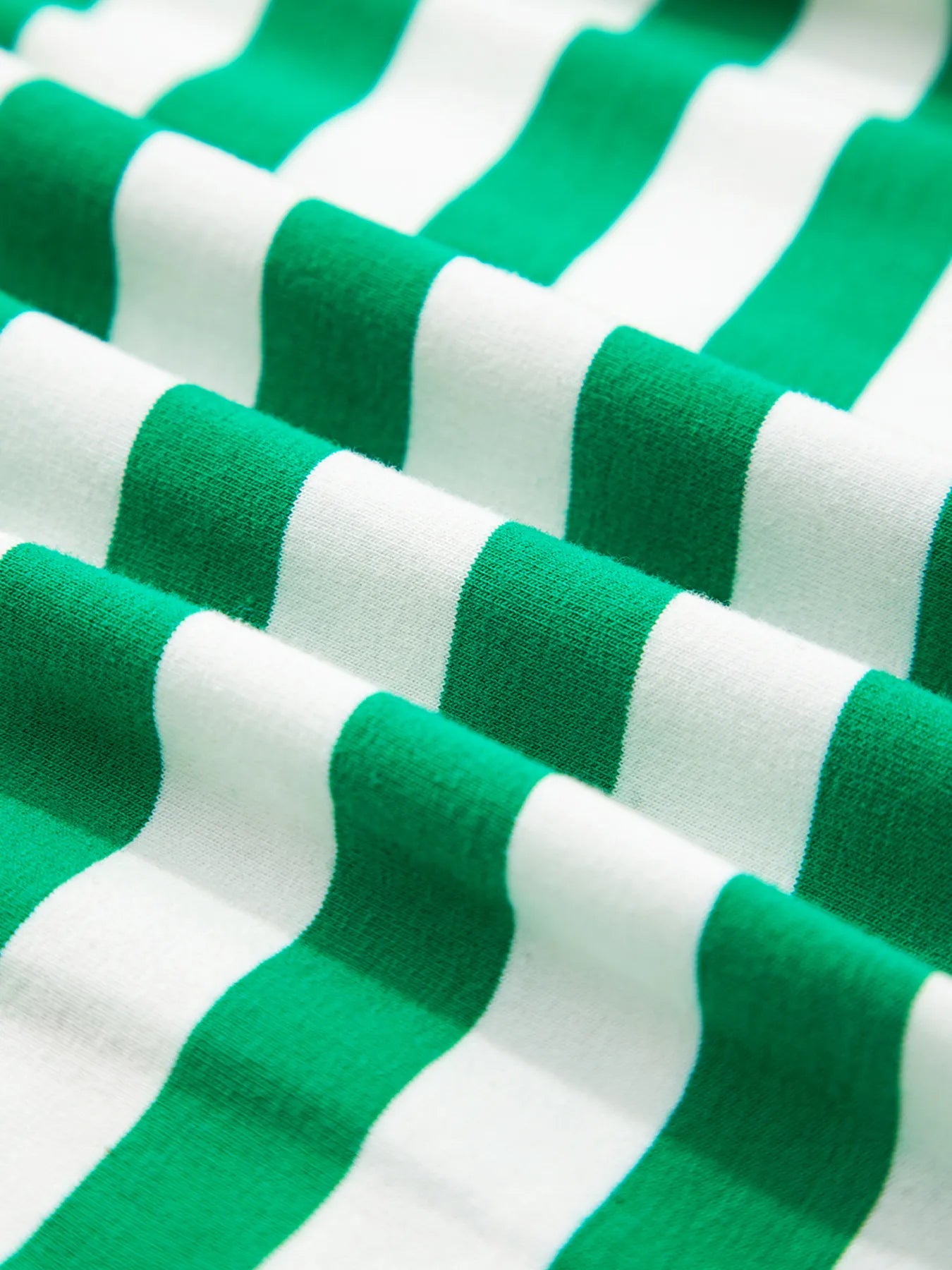 Sarah Express Women's Stripe Colorblock Collared V Neck Cropped Top