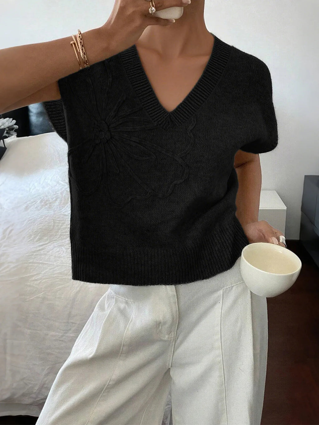 Sarah Express Women's Ribbed Hem V-Neck Short Sleeve Cable-Knit Sweater