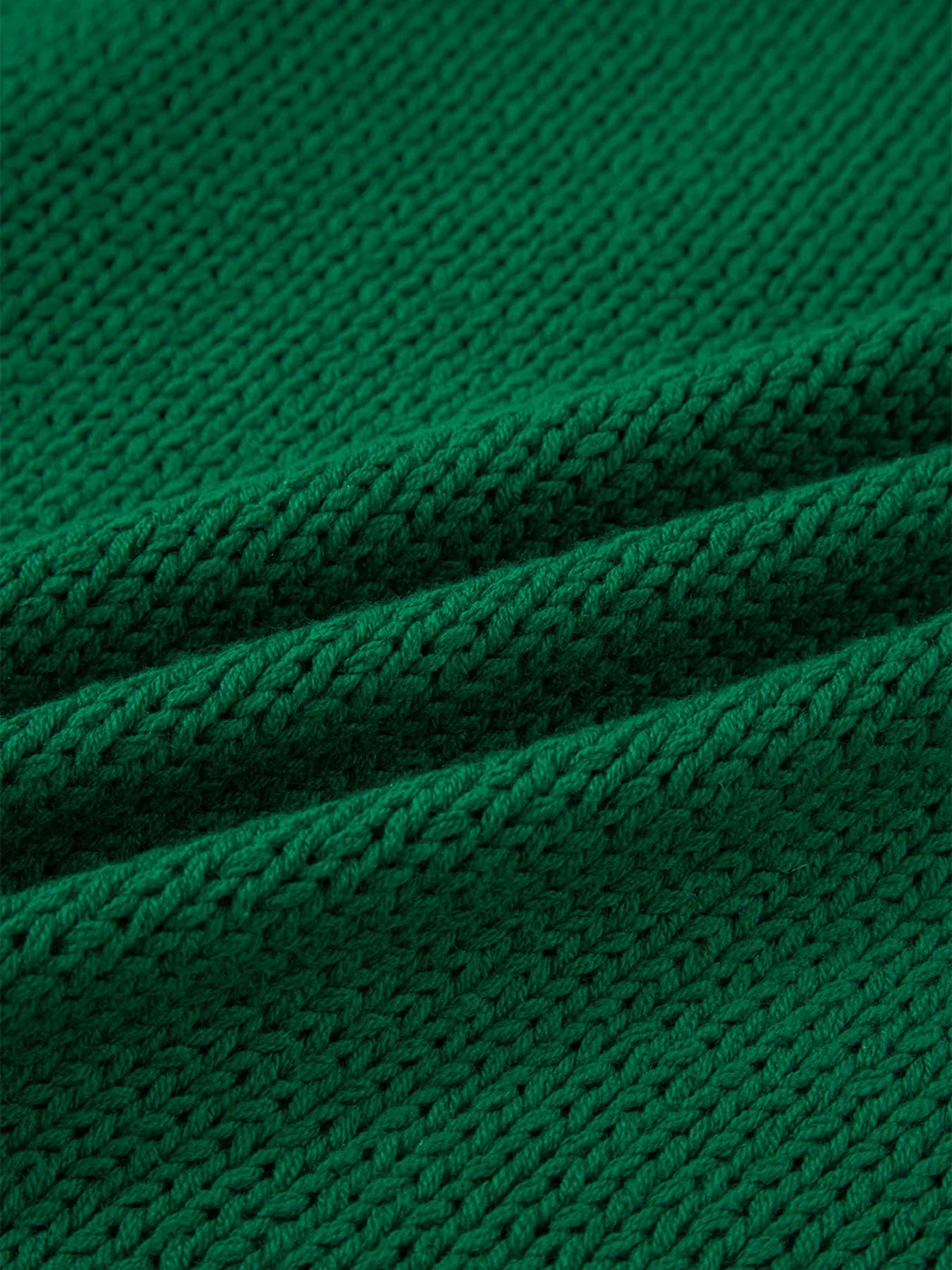 Sarah Express Women's Plaid Bow Graphic Christmas Sweater