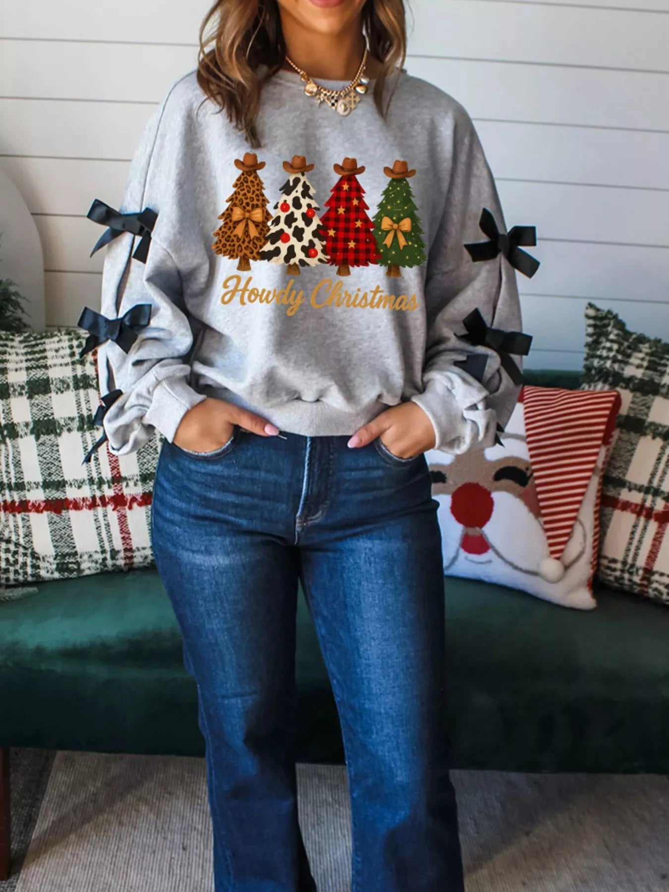 Sarah Express Women's Howdy Christmas 4 Trees Ribbon Bow Decor Sweatshirt