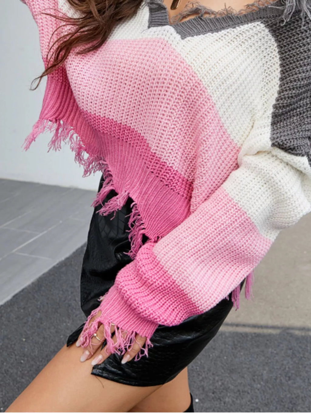 Sarah Express Women's Frayed Hem Long Sleeve Sweater