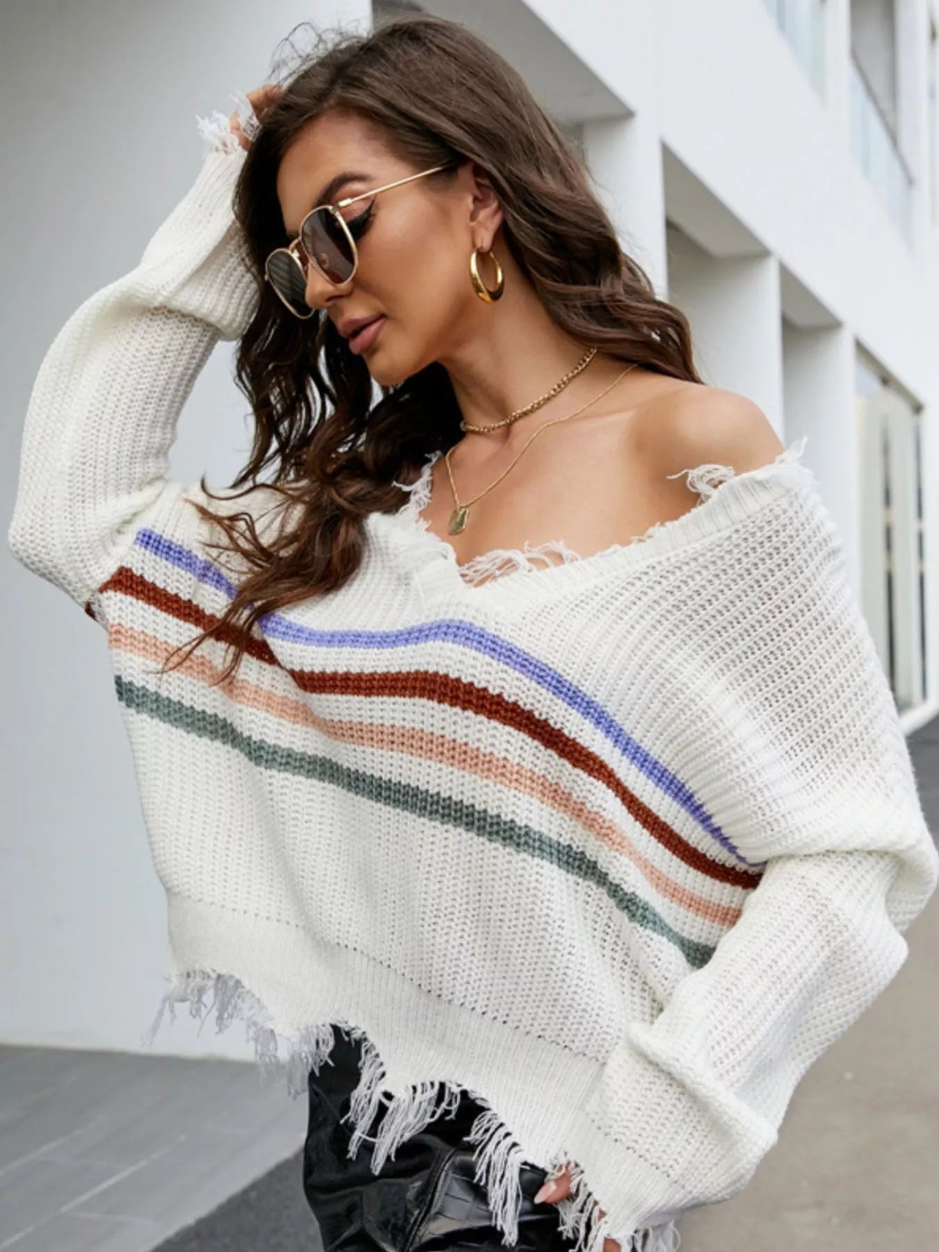 Sarah Express Women's Frayed Hem Long Sleeve Sweater White