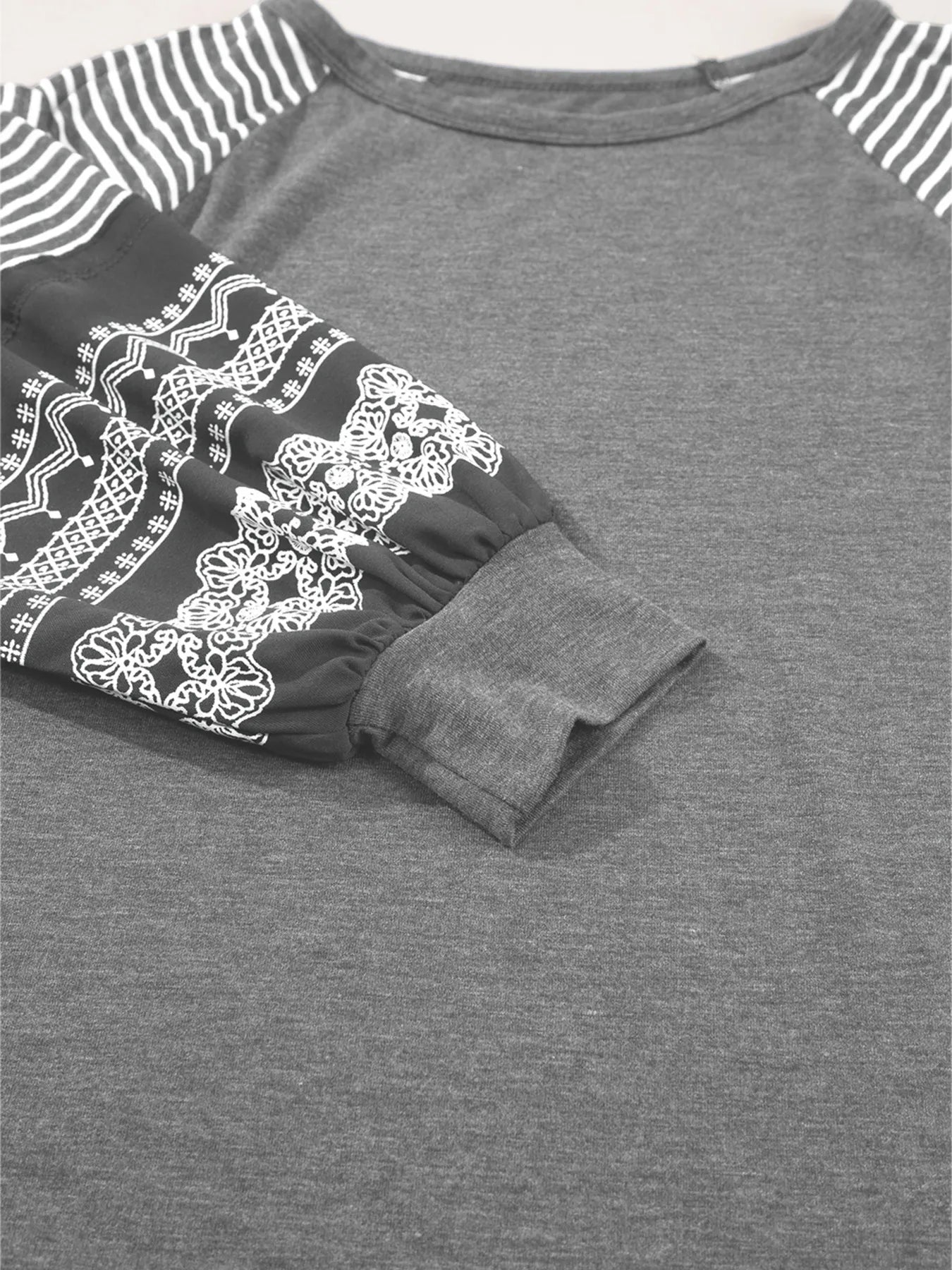 Sarah Express Women's Contrast Print Striped Raglan Long Sleeve Loose Top