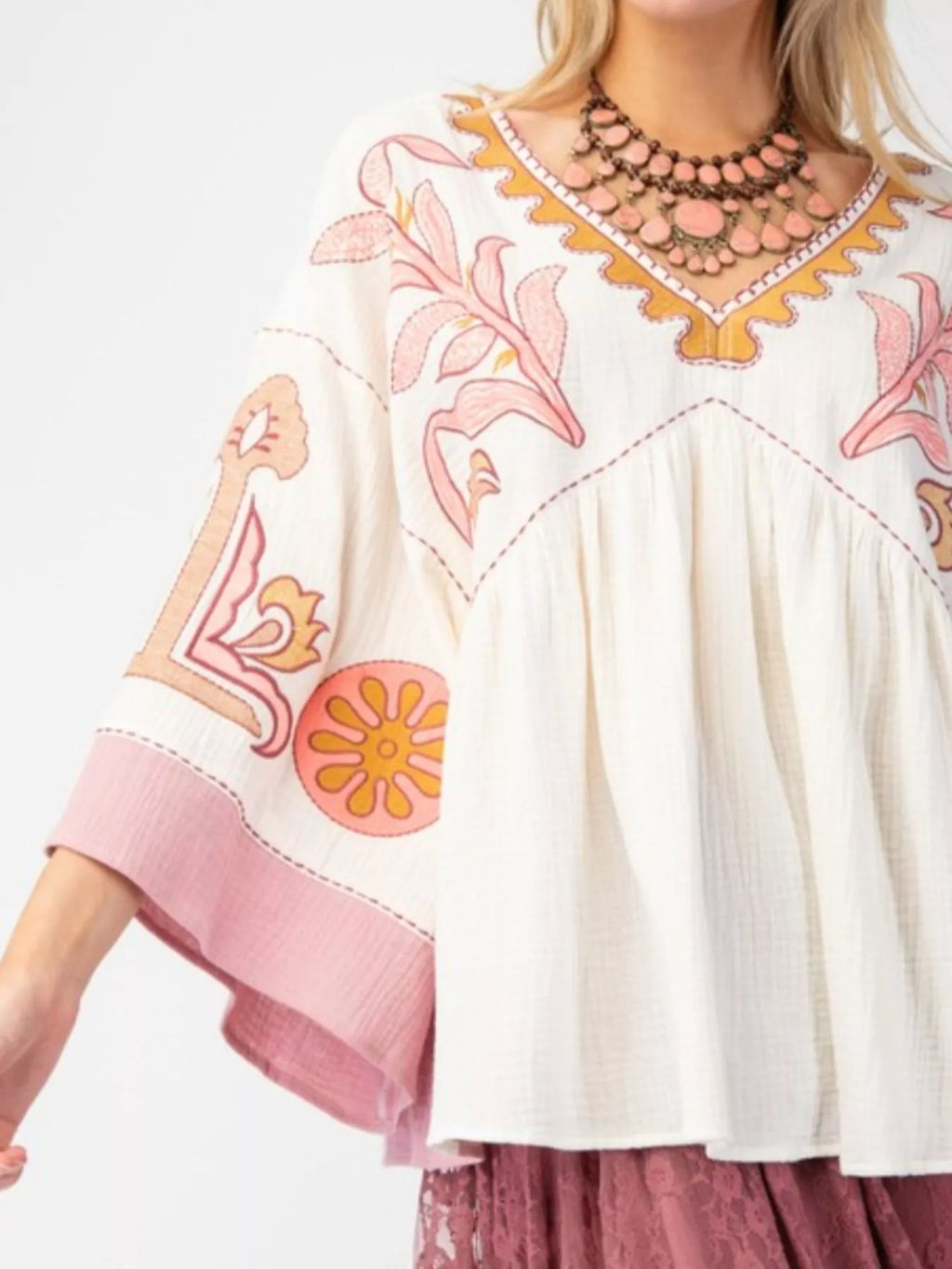 Sarah Express Women's Printed V-Neck Top with Contrast Trim Details