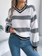 Sarah Express Women's Contrast Striped V-Neck Sweater