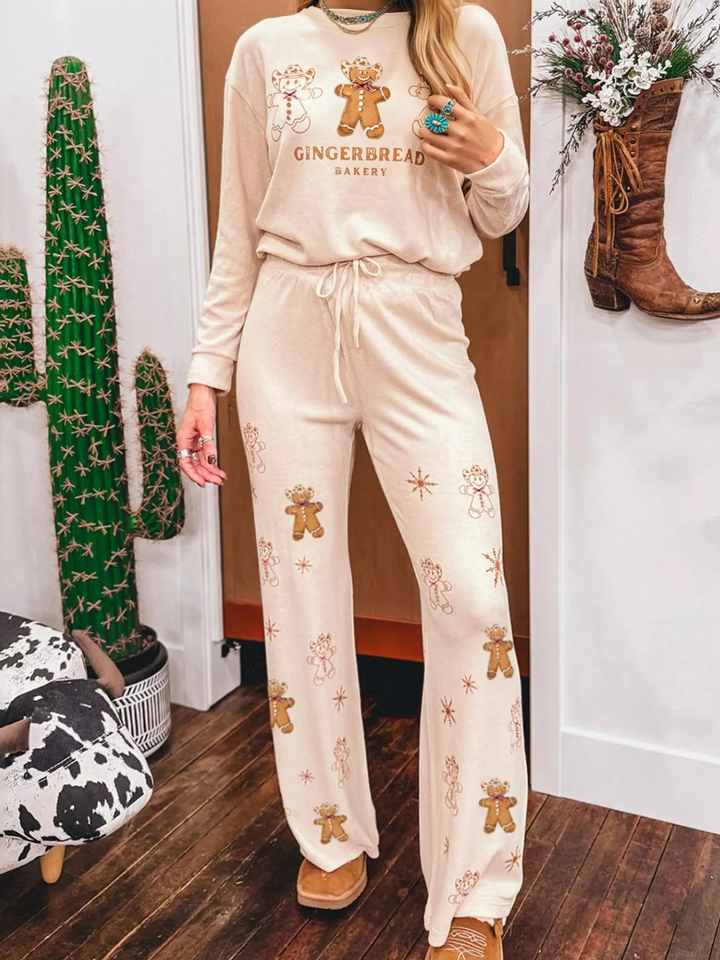 Sarah Express Women's Gingerbread Bakery Christmas Pajama Set - Long Sleeve Top and Pants