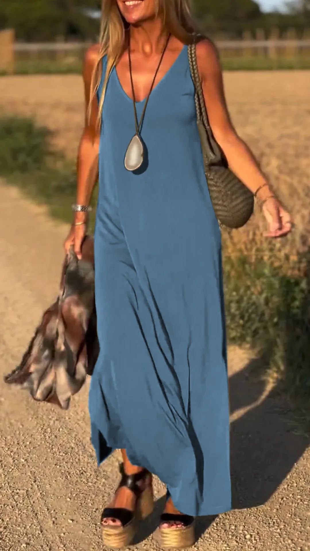 Women's V-Neck Cami Strap Maxi Dress Sleeveless Wide Waist Long Casual Summer Dress