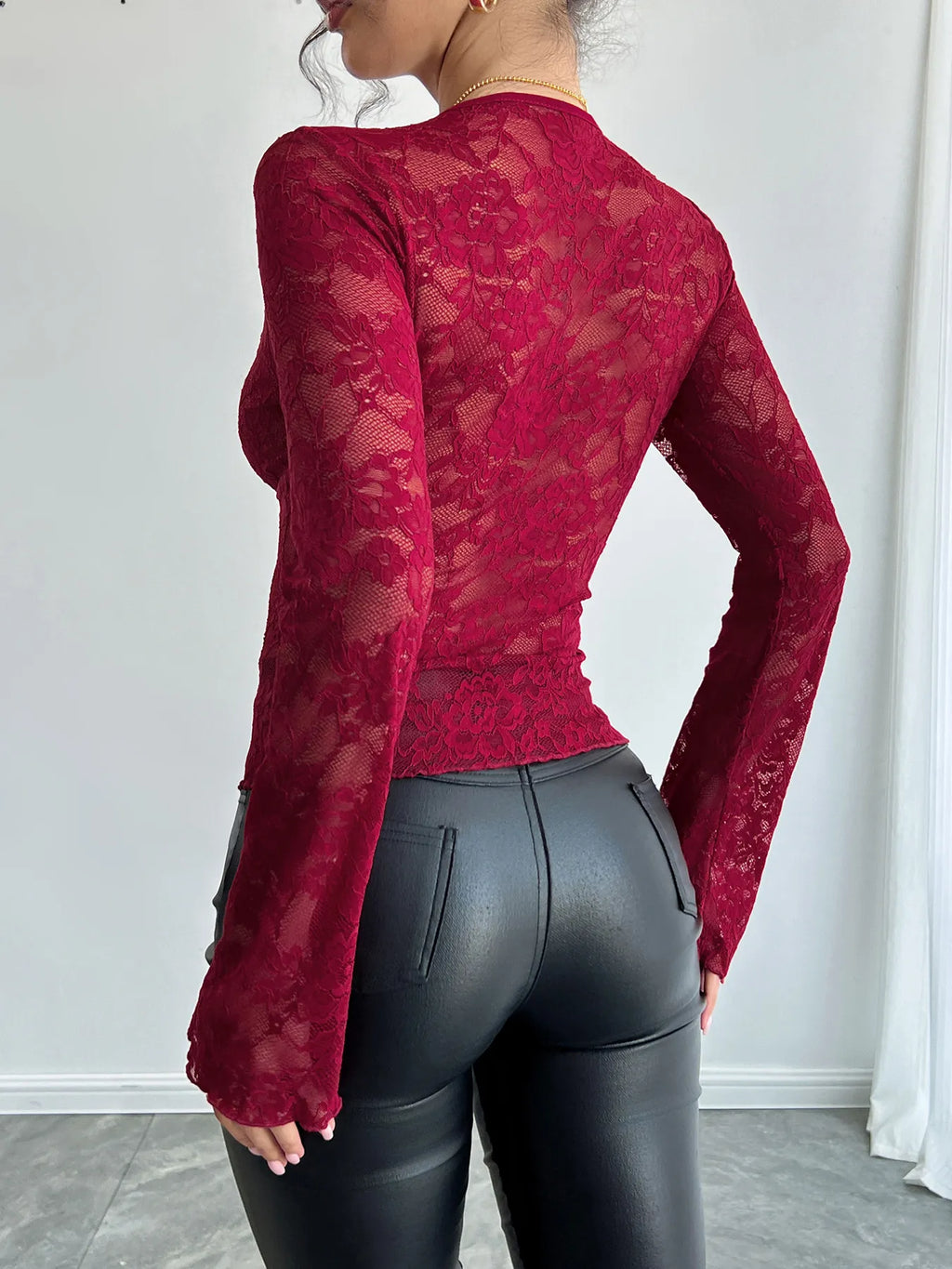 Sarah Express Women's Lace Deep V-Neck Long Sleeve T-Shirt