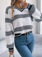 Sarah Express Women's Contrast Striped V-Neck Sweater