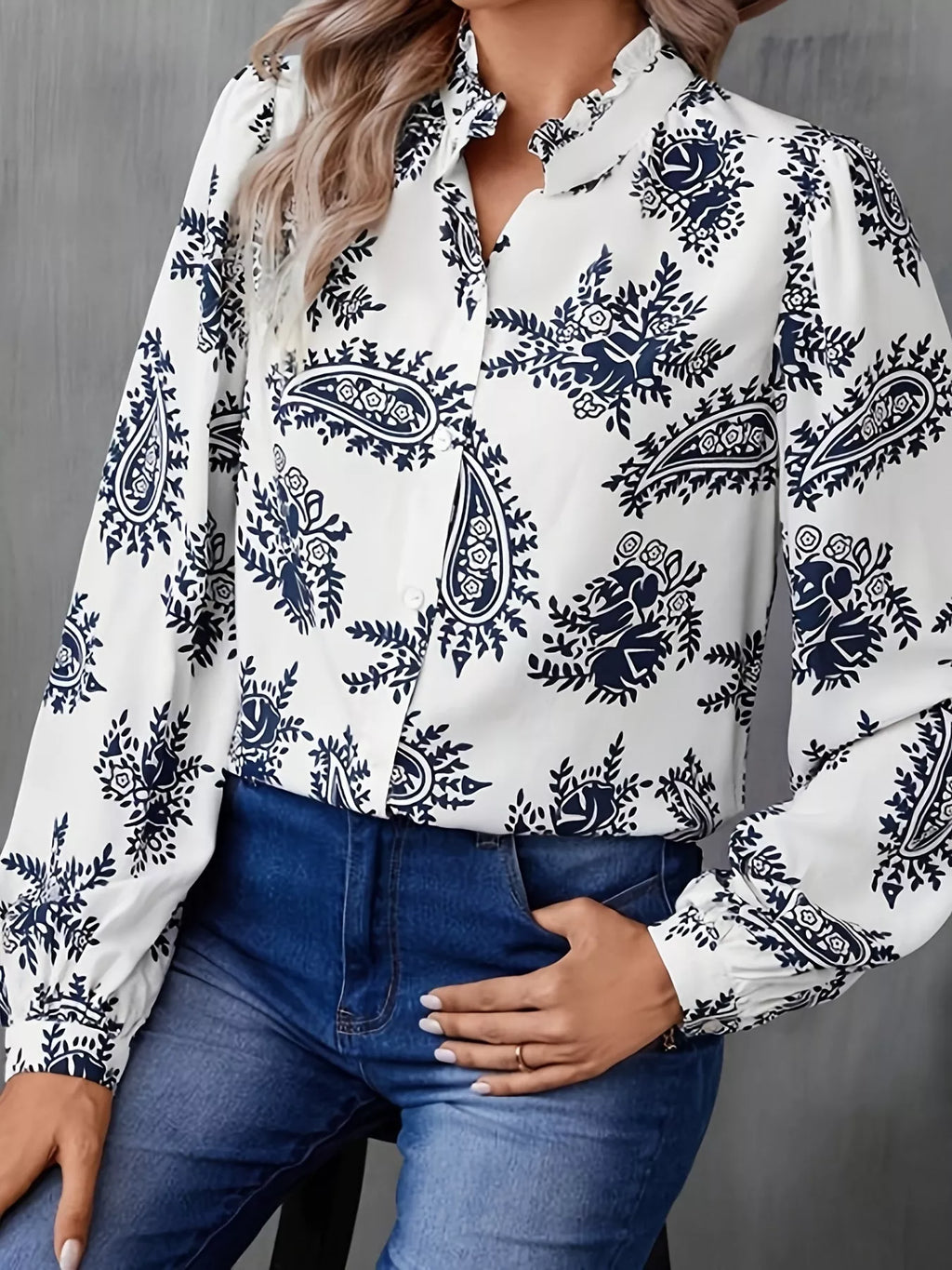 Sarah Express Women's Paisley Print Button Up Shirt Gray white