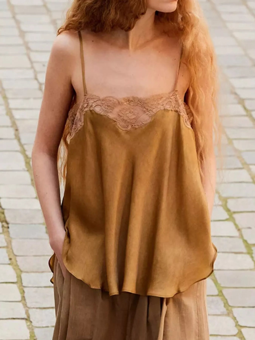 Sarah Express Women's Lace Trim Flowy Cami Top Caramel