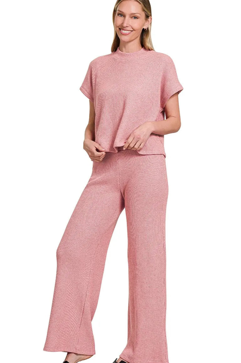 Sarah Express women’s ribbed sweater lounge set featuring a loose, boxy fit top and matching long pants.
