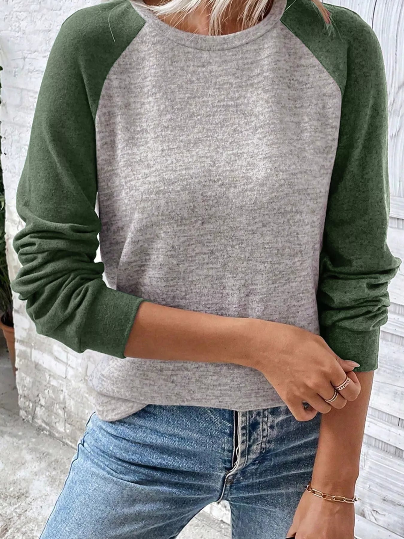 Sarah Express Women's Color Block Raglan Long Sleeve T-Shirt Moss