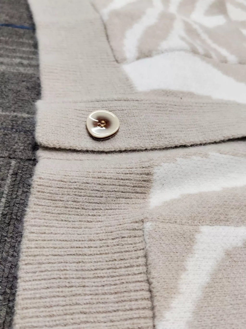 9563bbcfbc90412a864bf4e04bb55078-Max-Origin