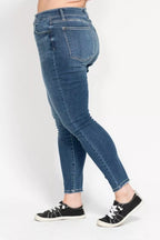 Sarah Express Women’s Plus Size High Rise Button Fly Skinny Jeans
