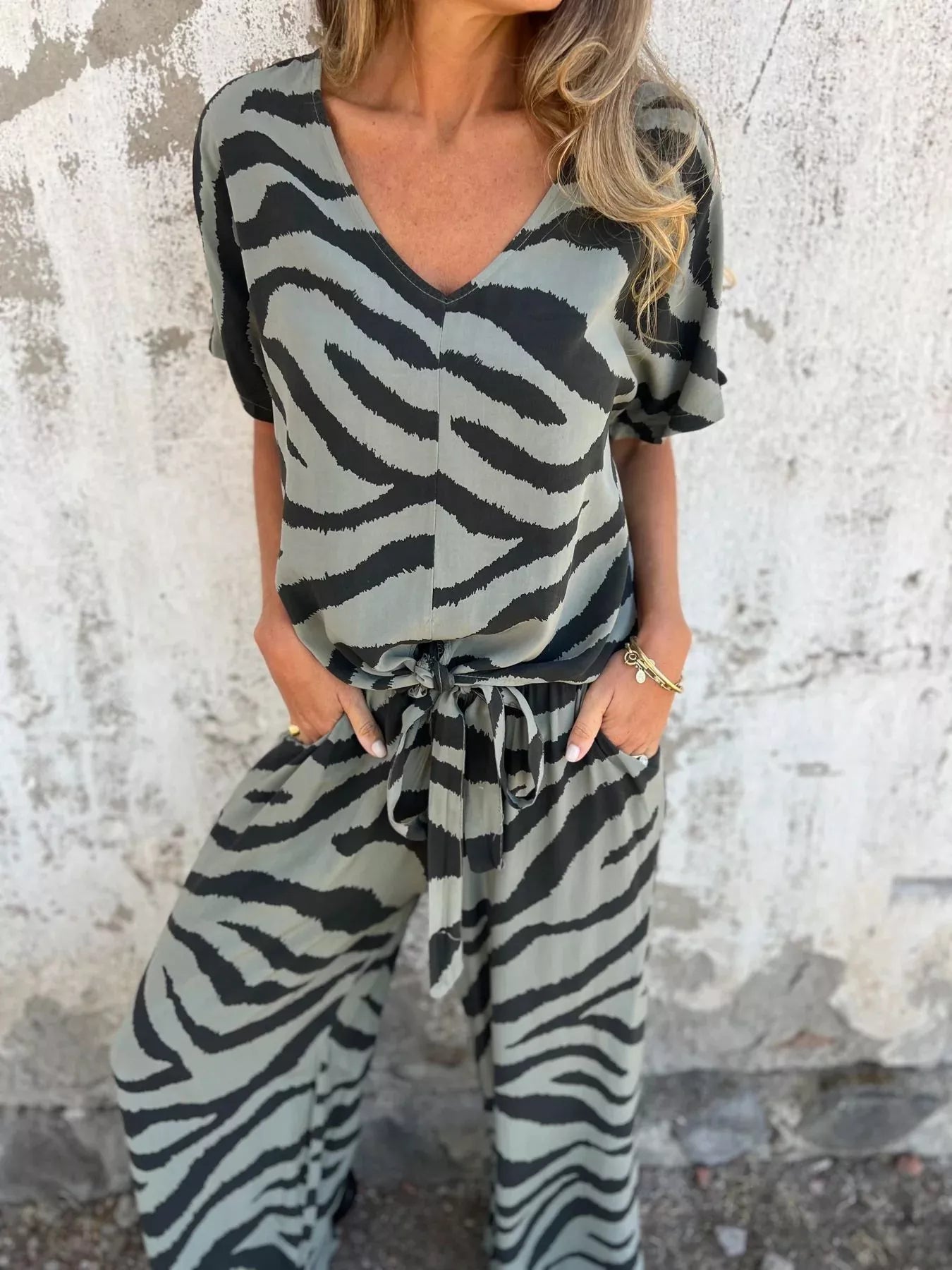 Sarah Express Women's Zebra Print V-Neck Top and Pants Set