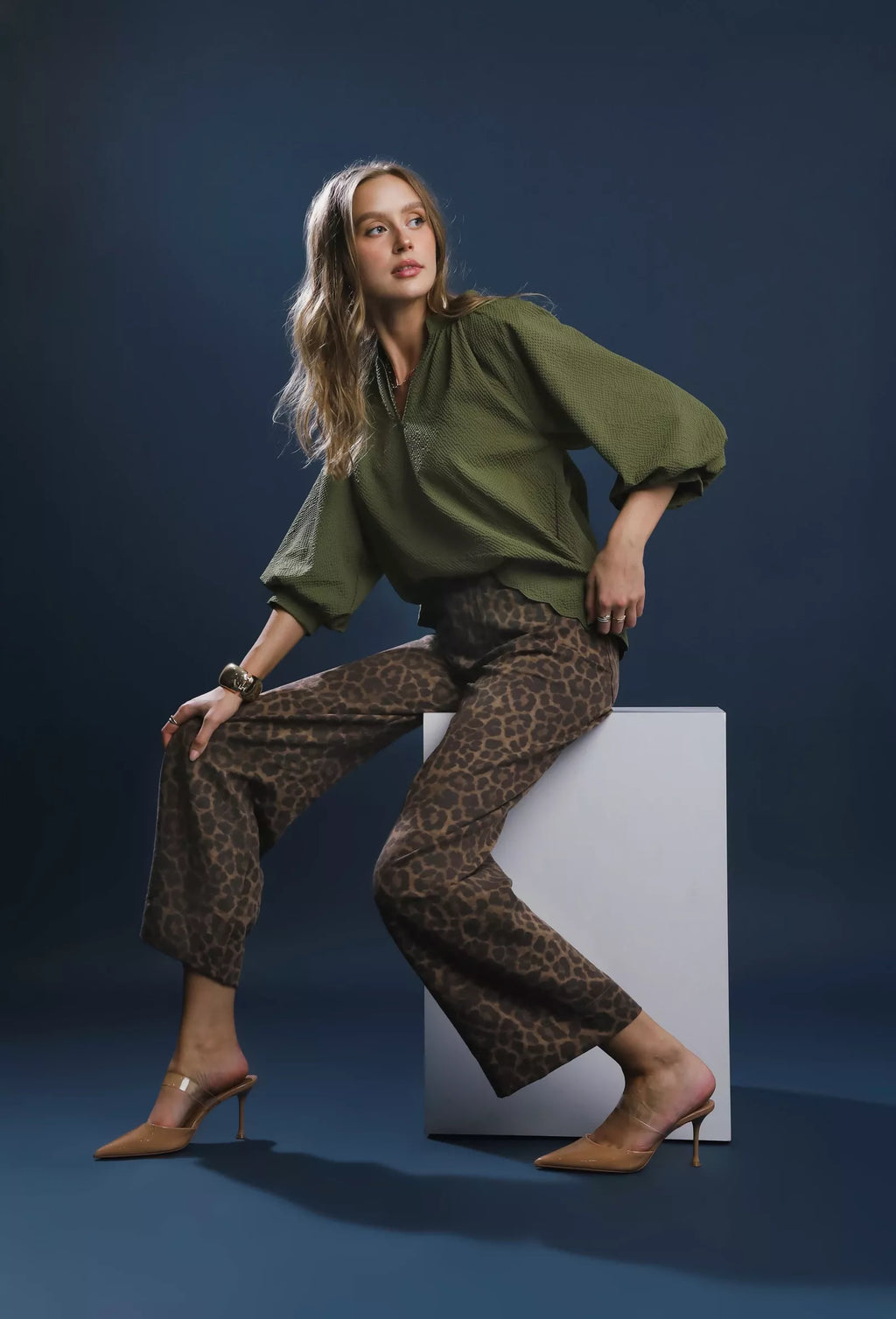 Sarah Express Women’s Plus Size Textured Notched Balloon Sleeve Blouse
