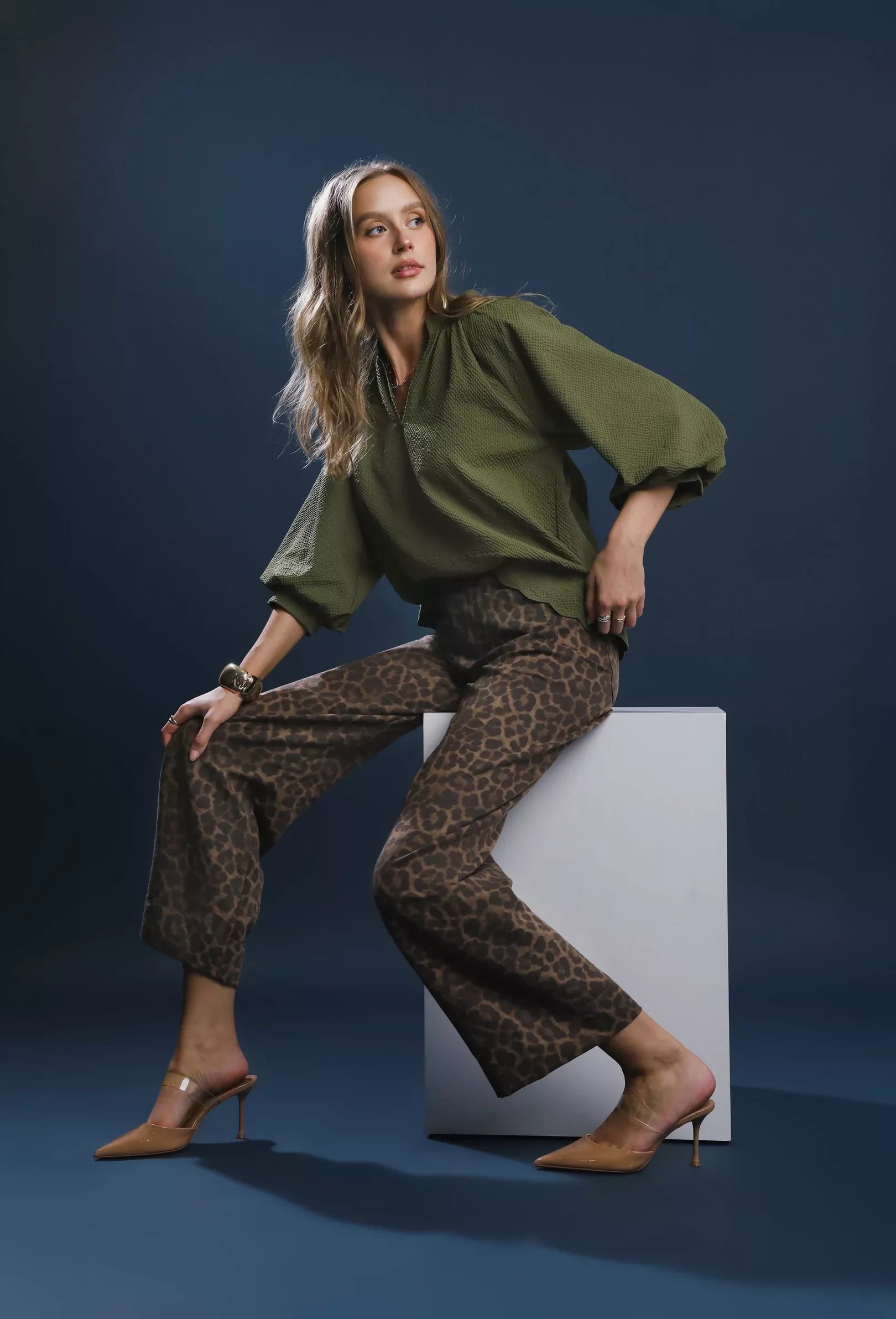 Sarah Express Women’s Plus Size Textured Notched Balloon Sleeve Blouse
