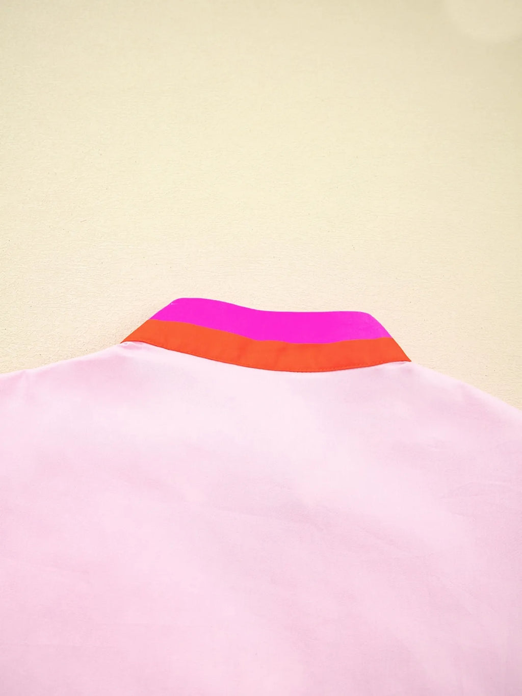 Sarah Express Women's Contrast Trim Notched Short Sleeve Blouse