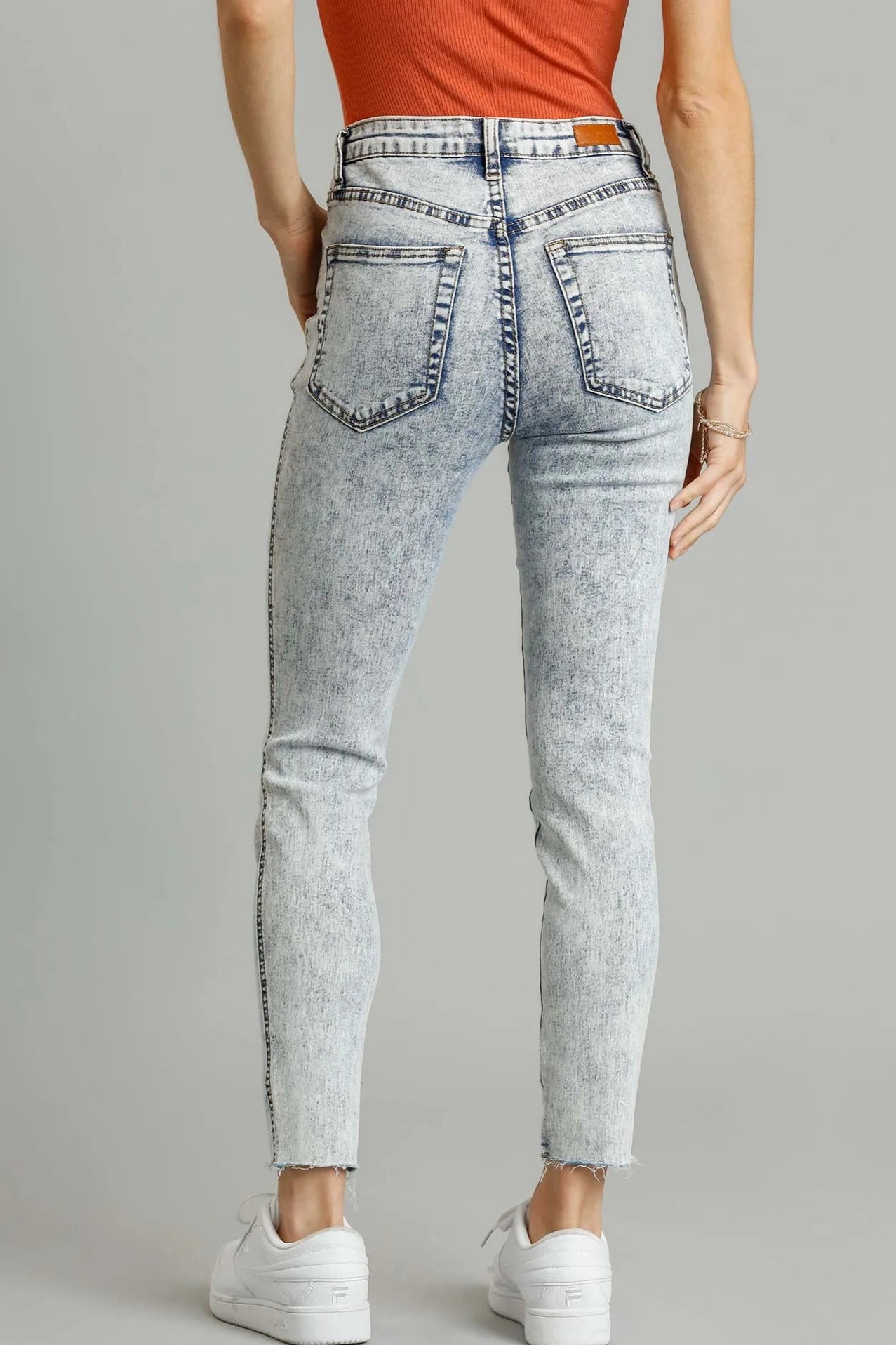 Sarah Express Women’s Distressed Skinny Jeans with Unfinished Hem Stretch Denim