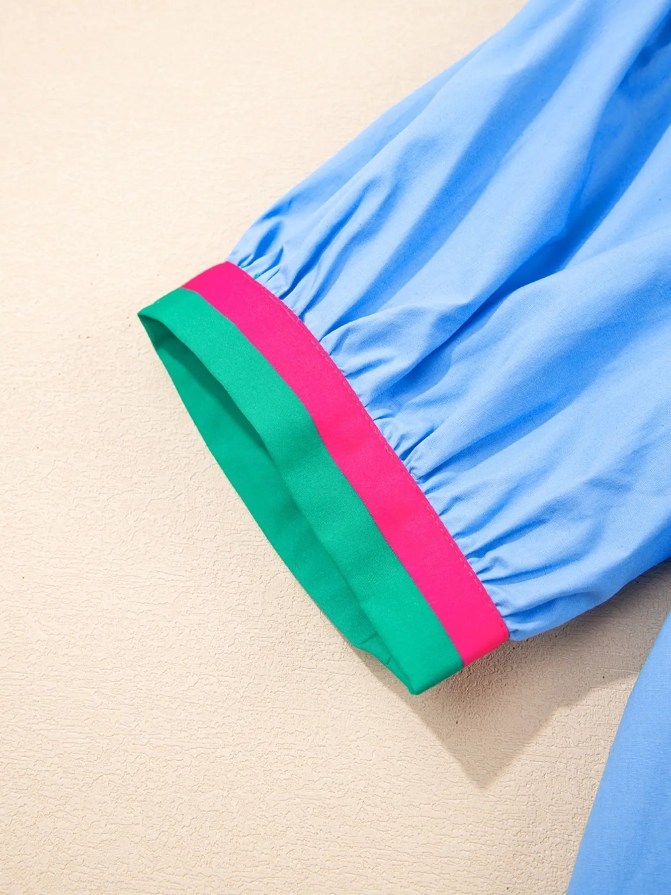 Sarah Express Women's Contrast Trim Notched Short Sleeve Blouse