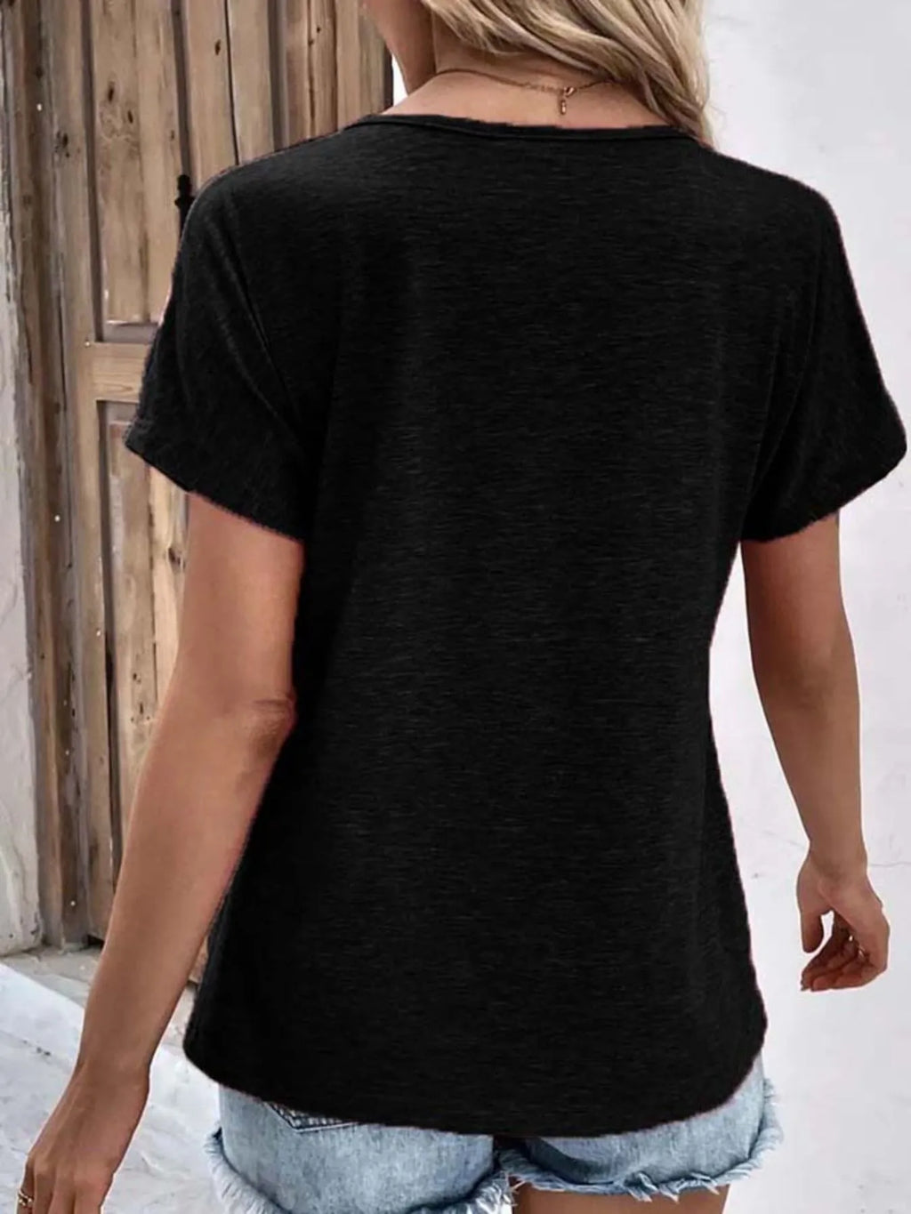 Sarah Express Women's Decorative Button Short Sleeve T-Shirt