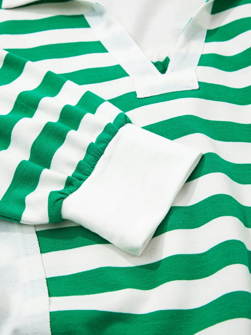 Sarah Express Women's Stripe Colorblock Collared V Neck Cropped Top