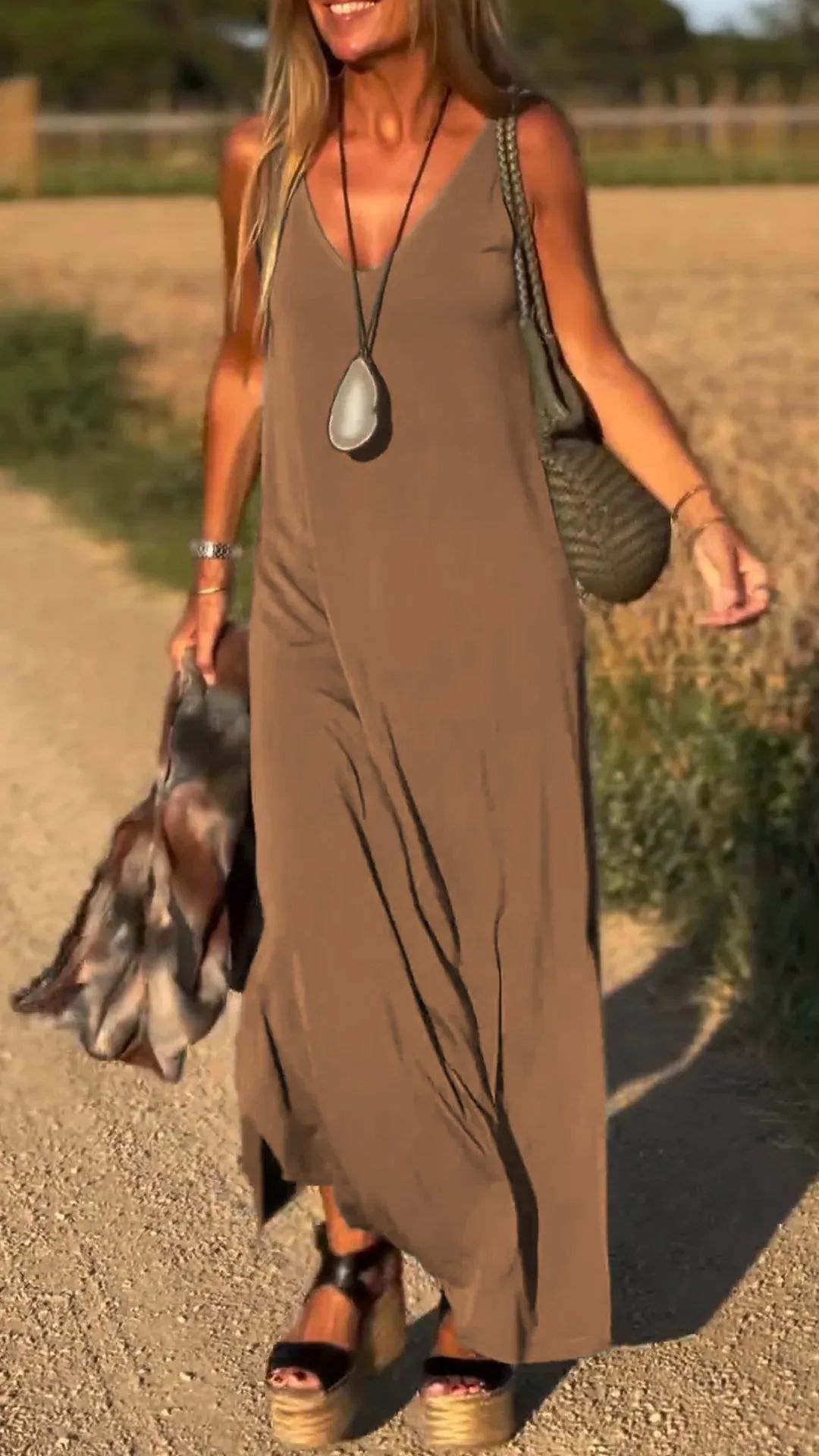 Women's V-Neck Cami Strap Maxi Dress Sleeveless Wide Waist Long Casual Summer Dress