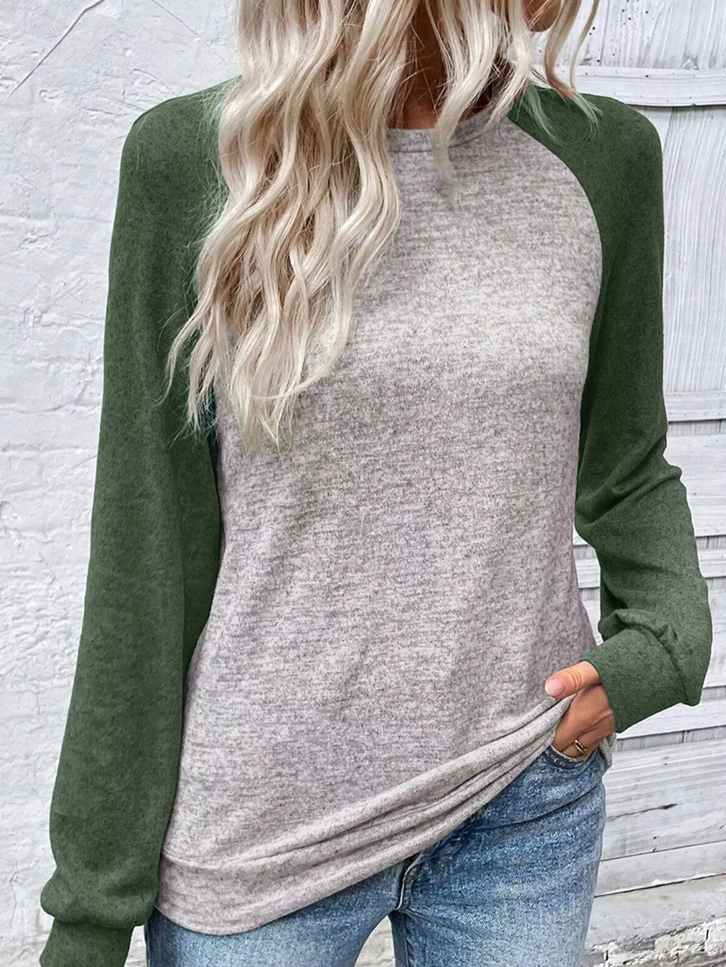 Sarah Express Women's Color Block Raglan Long Sleeve T-Shirt