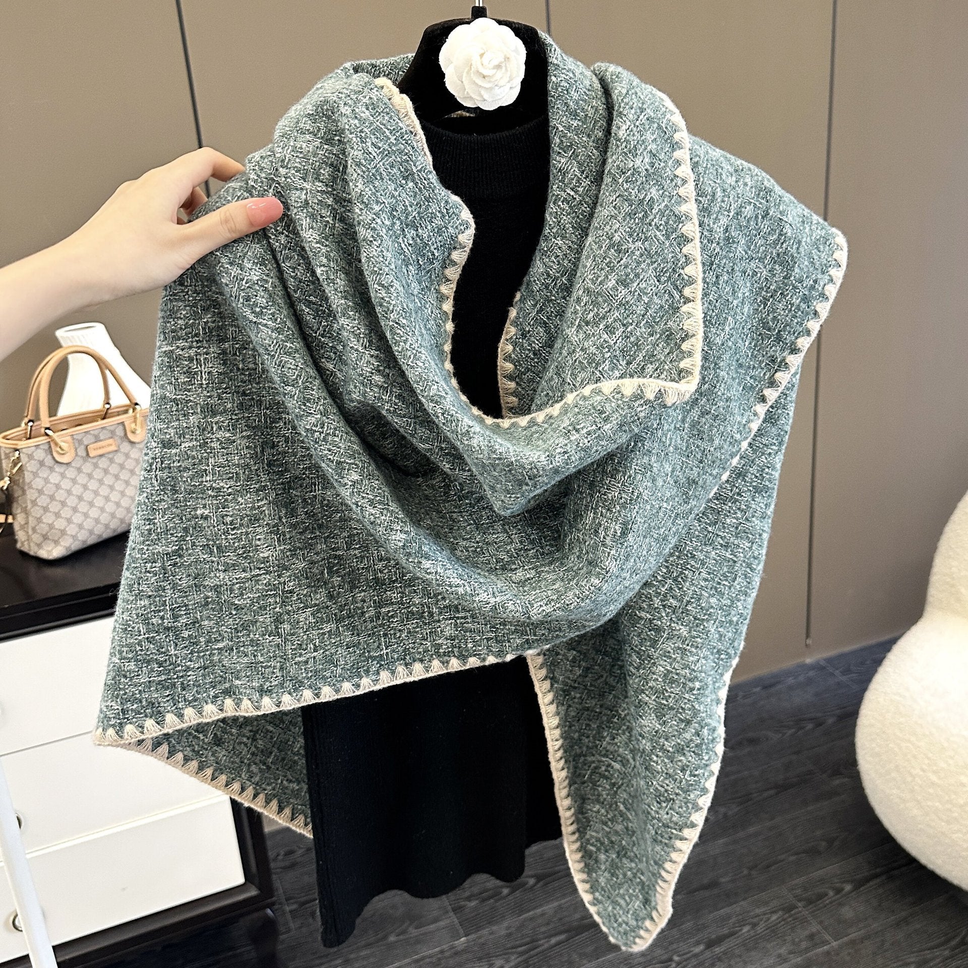 Oversized Polyester Scarf Shawl Wrap Printed Plaid Women's Fall Winter Accessory