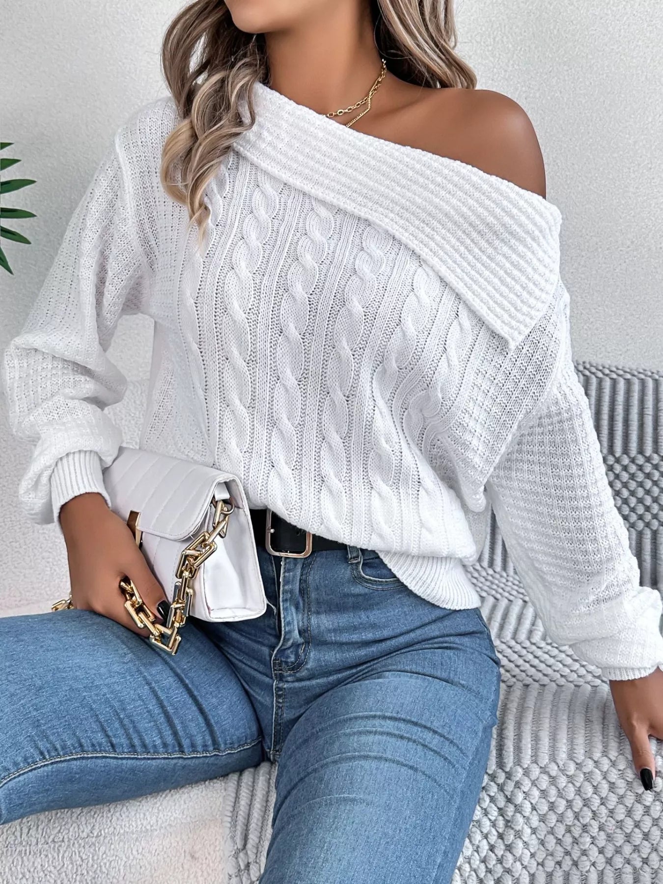 Sarah Express Women's Off-Shoulder Cable Knit Sweater