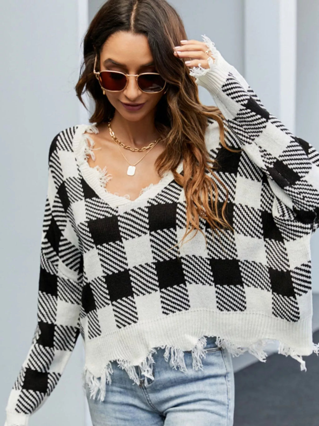 Sarah Express Women's Frayed Hem Long Sleeve Sweater