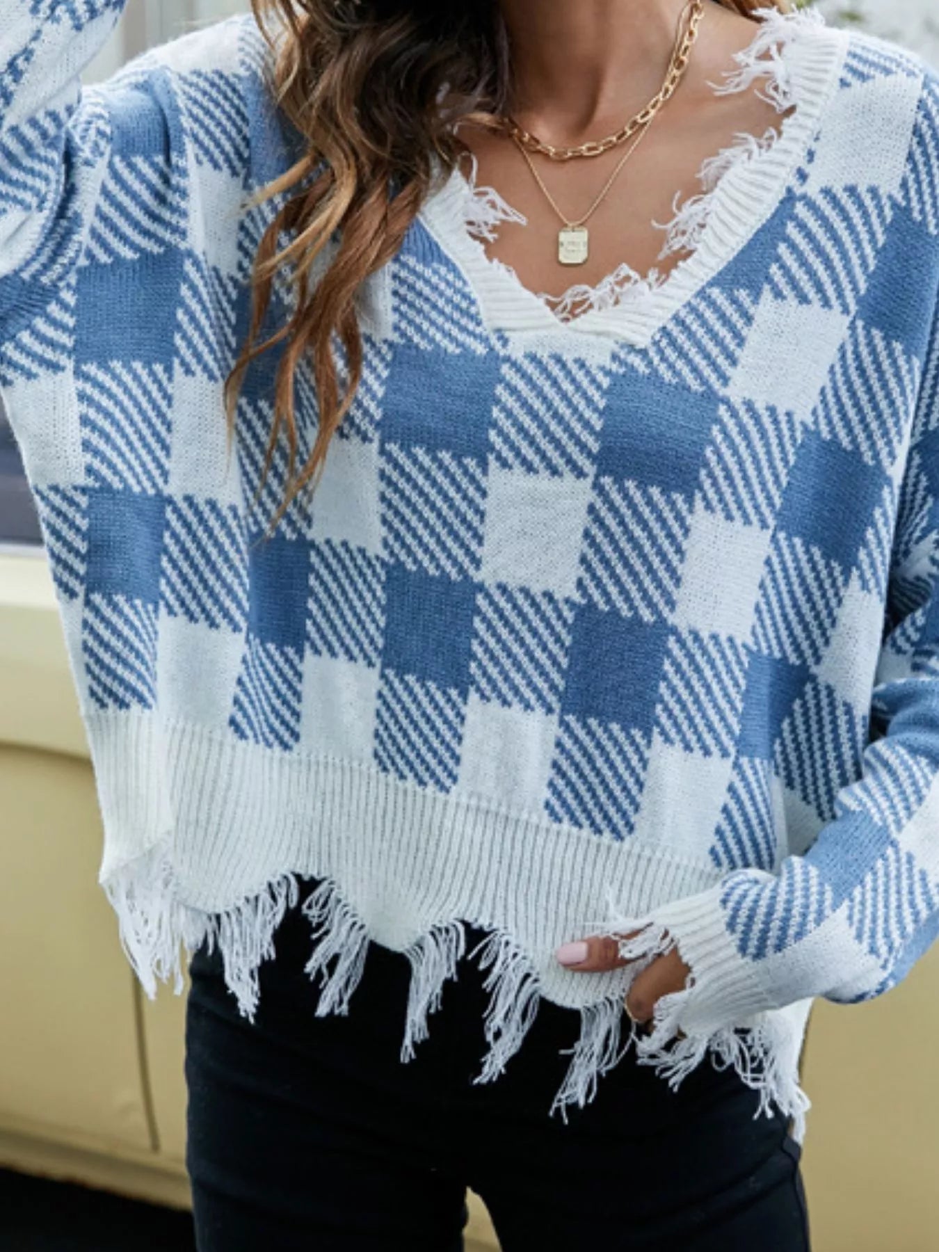 Sarah Express Women's Frayed Hem Long Sleeve Sweater