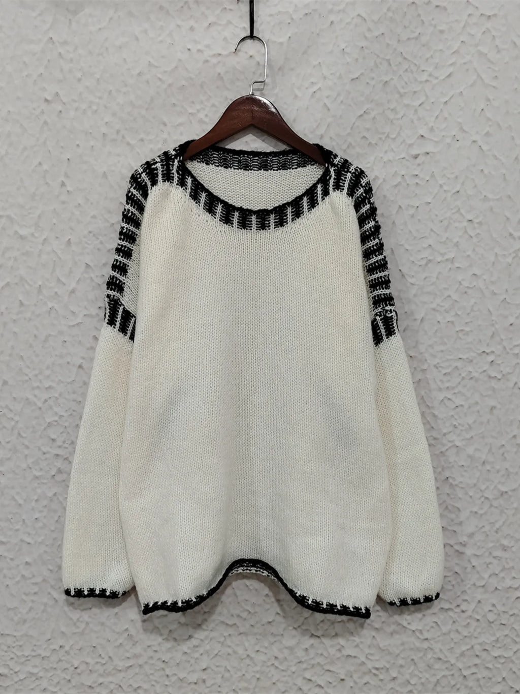 Sarah Express Women's Contrast Trim Oversized Sweater